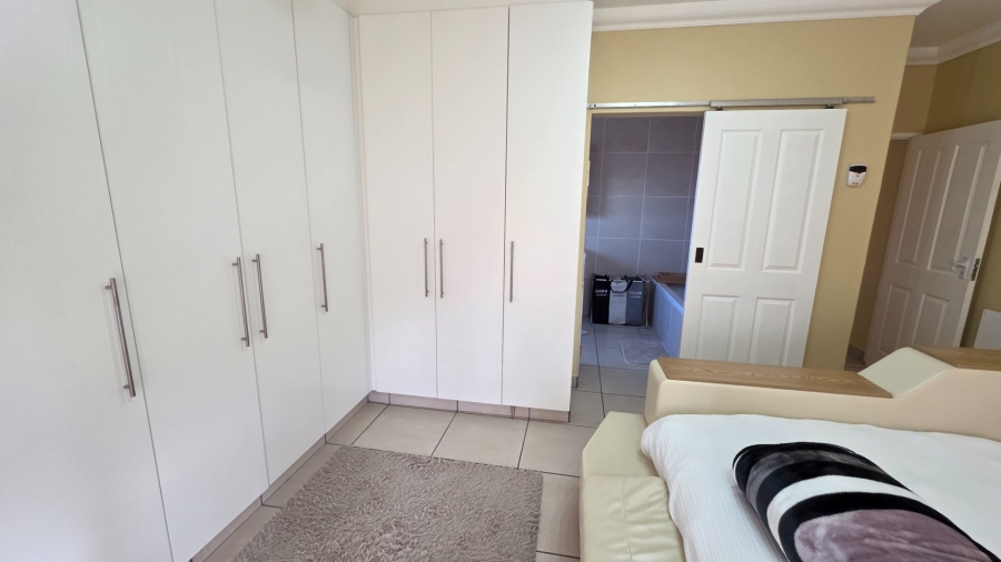 4 Bedroom Property for Sale in Island View Western Cape